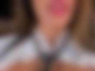 Live cam show with Gia Ferrera - Skinny Teen (18+) on CamClone