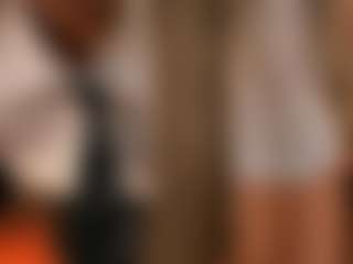 Live cam show with Gia Ferrera - Skinny Teen (18+) on dropp.cam