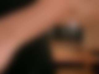 Live cam show with Gia Ferrera - Teen (18+) on liverealitysex.com