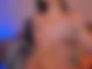 Live cam show with Gia Ferrera - Deepthroat on Camsoda