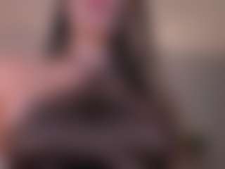 Live cam show with Gia Ferrera - Petite on Camsoda