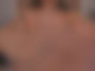 Gia Ferrera's Live Sex Cam Show