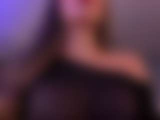 Live cam show with Gia Ferrera - Small Tits on Camming Site
