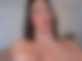 Gia Ferrera's Live Sex Cam Show