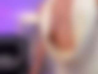 Live cam show with Gia Ferrera - Petite on ObeyMaria