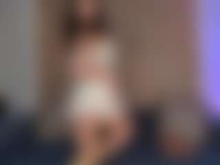 Live cam show with Gia Ferrera - Double Penetration on Camiplay Live