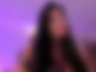 Live cam show with Gia Ferrera - Petite on Camsoda
