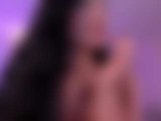 Live cam show with Gia Ferrera - Normal on Camsoda