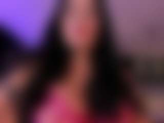 Live cam show with Gia Ferrera - Petite on Camsoda Late Night