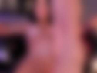 Live cam show with Gia Ferrera - Petite on Camsoda