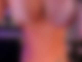 Live cam show with Gia Ferrera - Normal on crypto-cams