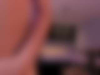 Live cam show with Gia Ferrera - Shaved Pussy on crypto-cams