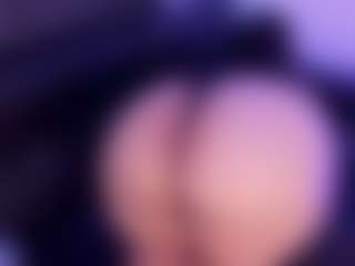 AbellaRider's Live Sex Cam Show