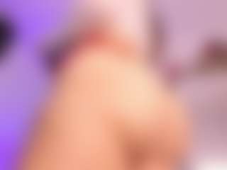 AbellaRider's Live Sex Cam Show