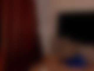 Live cam show with Anahira Solange - Fingers on Camsoda