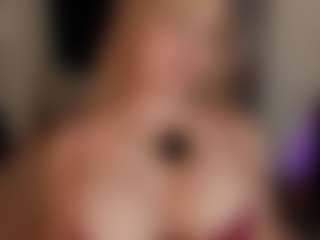 Live cam show with Anahira Solange - Shaved Pussy on CamClone