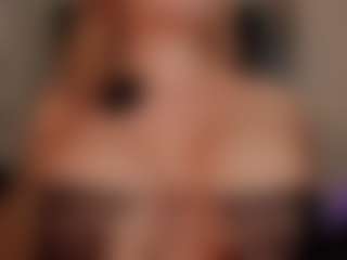 Live cam show with Anahira Solange - Ride Torso on Free Soda