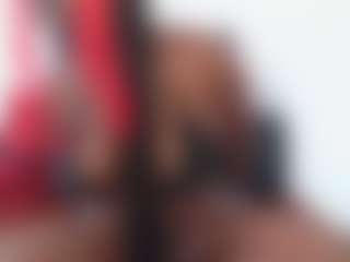 Live cam show with Ebony Rose - Gagging on Camsoda