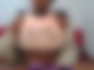 Live cam show with Ebony Rose - Thick on mypornchat.com