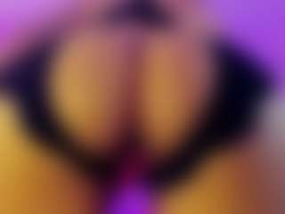 Live cam show with Abella-skin - No Smoking Skinny on Camsoda
