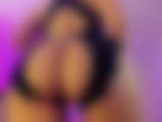 Live cam show with Abella-skin - Latex on Camsoda
