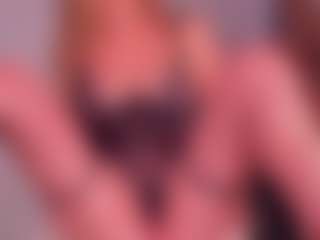 Live cam show with Deea - Busty on Camsoda