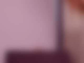 Live cam show with Deea - Tease on Camsoda