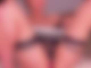 Live cam show with Deea - Big Tits MILF on Cam Slut