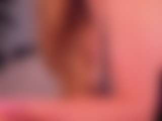 Live cam show with Deea - Small on Cam Slut