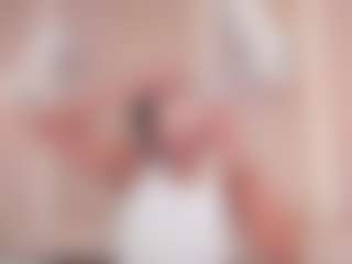 Live cam show with Eva - Normal on livesuperchat.net