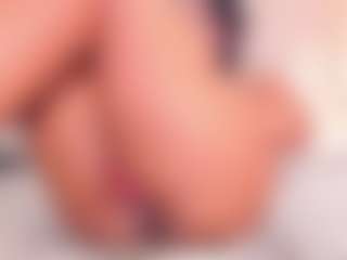 Live cam show with Eva - Strip on Camsoda