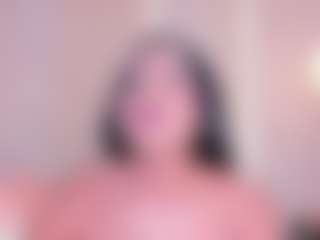 Live cam show with Eva - Shaved Pussy on fapnchat