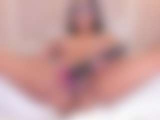 Live cam show with Eva - Big Tits Small Tits on xplaylive.com