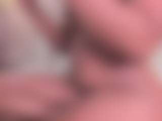 Live cam show with Eva - Fingering on livesuperchat.net