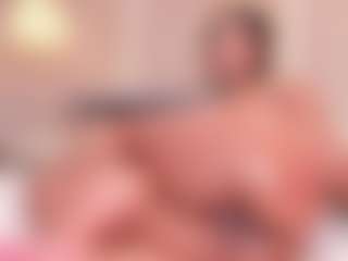 Spettacolo in cam dal vivo con Eva - Cute su Camsoda