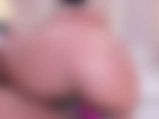 Eva's Live Sex Cam Show