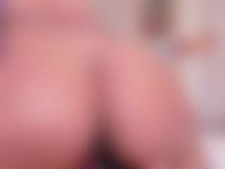 Live cam show with Eva - Ebony Small Tits on ObeyMaria