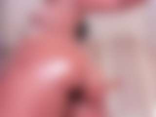 Live cam show with Eva - Small Tits on googirlz