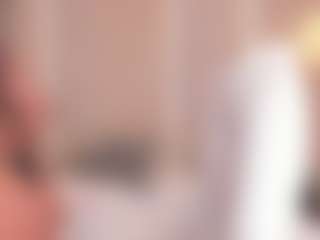 Live cam show with Eva - Small Tits on TeamSkeetLive