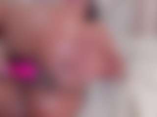 Eva's Live Sex Cam Show