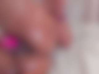 Eva's Live Sex Cam Show