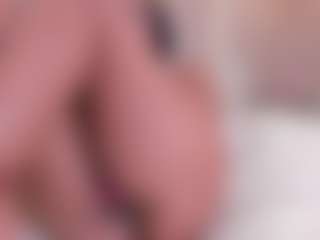 Live cam show with Eva - Dildo on xplaylive.com