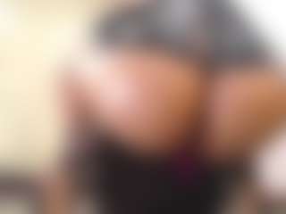 cocksuckingslut's Live Sex Cam Show