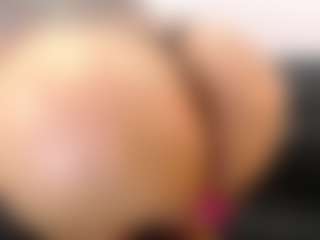 cocksuckingslut's Live Sex Cam Show