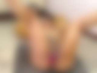 cocksuckingslut's Live Sex Cam Show