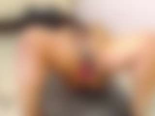 cocksuckingslut's Live Sex Cam Show