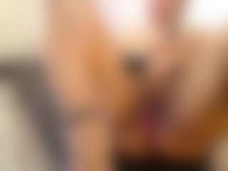 cocksuckingslut's Live Sex Cam Show