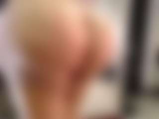 cocksuckingslut's Live Sex Cam Show