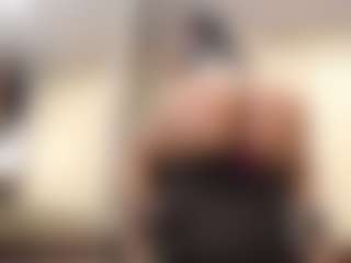 cocksuckingslut's Live Sex Cam Show