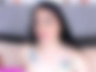 arriadna MILF webcam performer live streaming